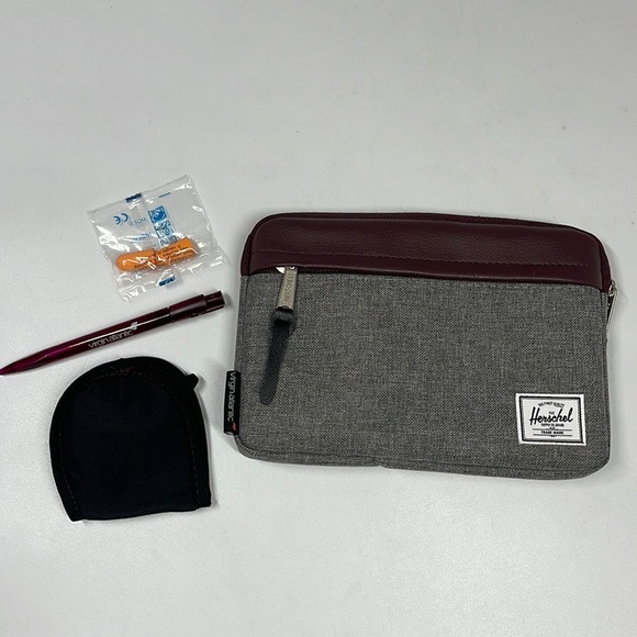 Virgin Atlantic Herschel Supply Gray Travel Toiletries Bag - Picture 2 of 6